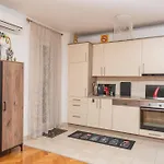 Apartman Hana *